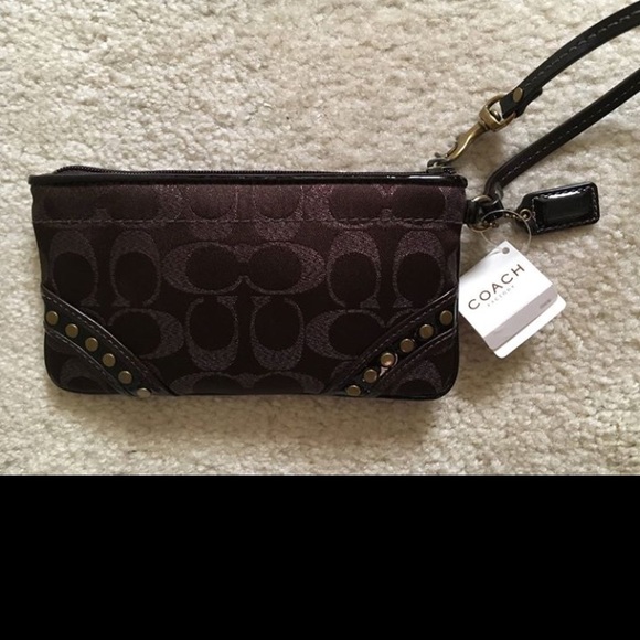 Coach brown wristlet brand new with tags - Picture 1 of 2